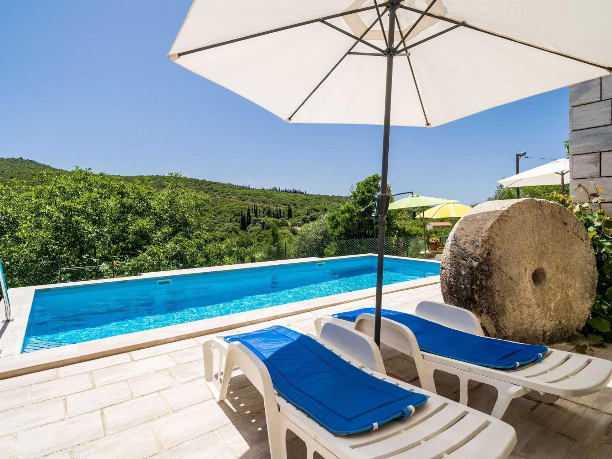 House Ko An-Four Bedroom Villa With Terrace And Swimming Pool Gruda エクステリア 写真