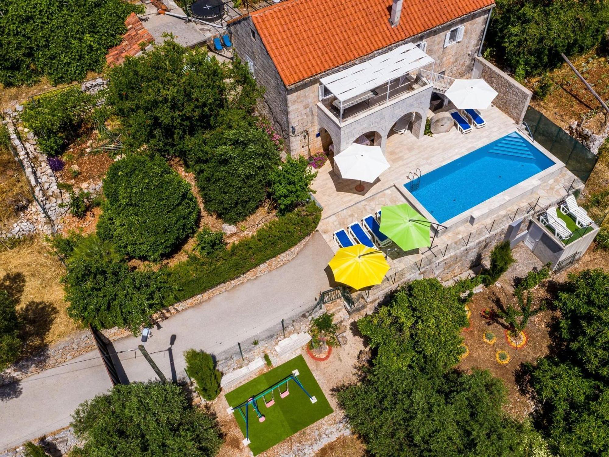House Ko An-Four Bedroom Villa With Terrace And Swimming Pool Gruda エクステリア 写真