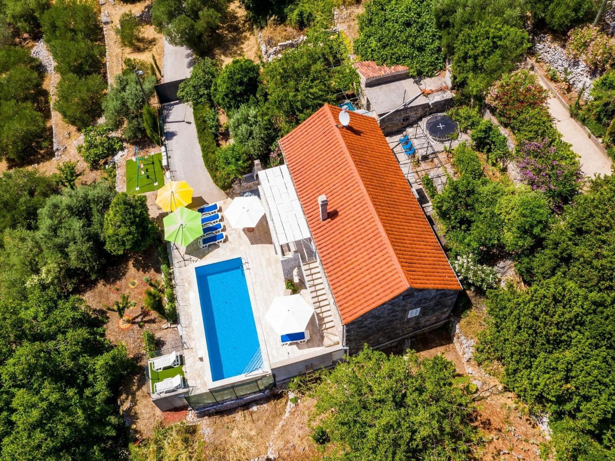 House Ko An-Four Bedroom Villa With Terrace And Swimming Pool Gruda エクステリア 写真